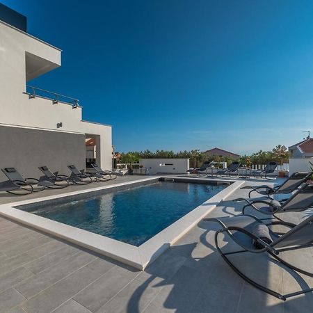 Villa Magnifica Apartments With Pool Novalja Dış mekan fotoğraf
