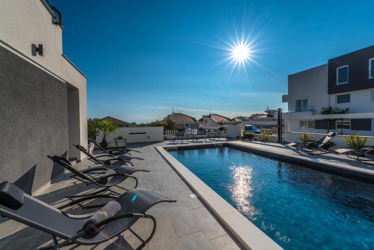 Villa Magnifica Apartments With Pool Novalja Dış mekan fotoğraf