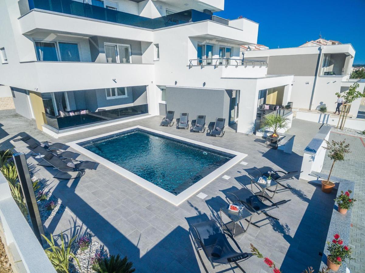 Villa Magnifica Apartments With Pool Novalja Dış mekan fotoğraf