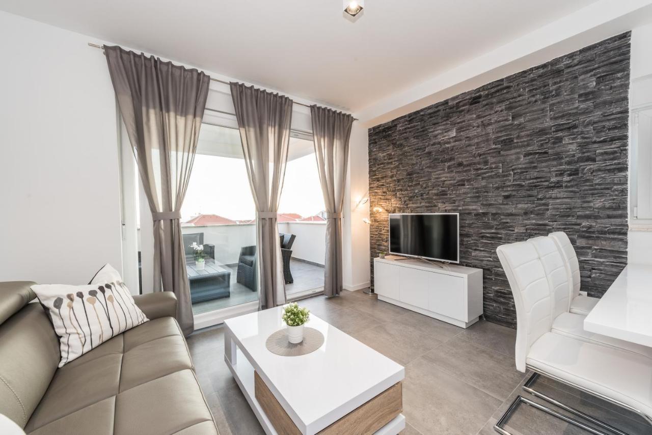Villa Magnifica Apartments With Pool Novalja Dış mekan fotoğraf
