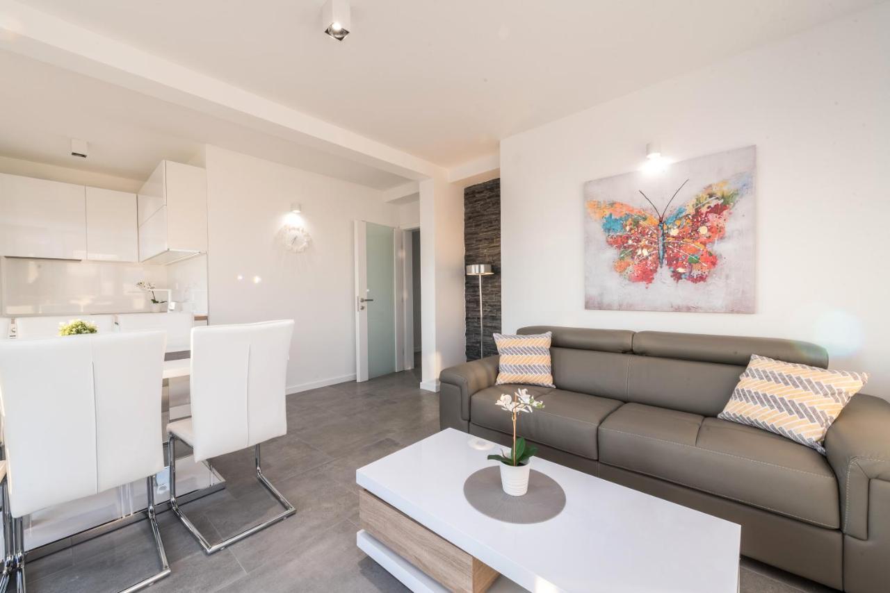 Villa Magnifica Apartments With Pool Novalja Dış mekan fotoğraf