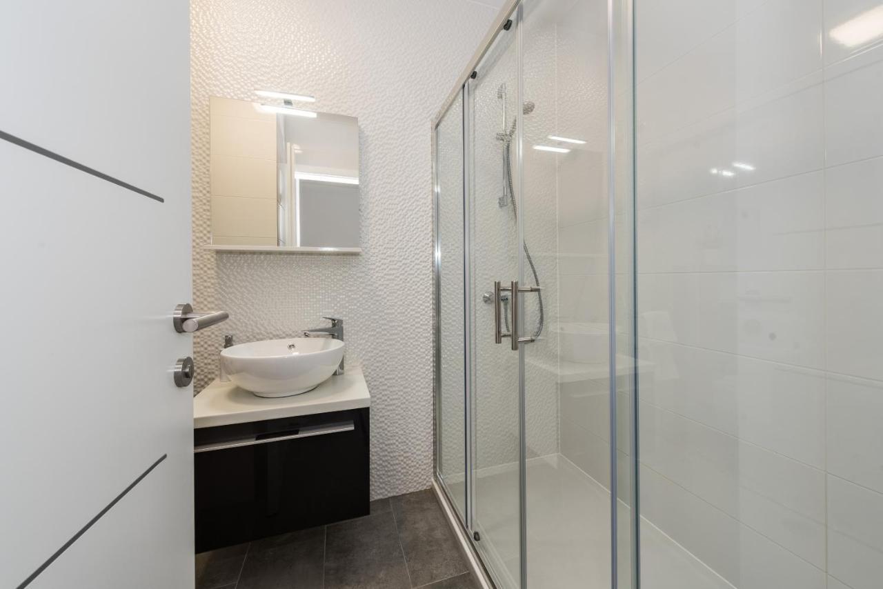 Villa Magnifica Apartments With Pool Novalja Dış mekan fotoğraf