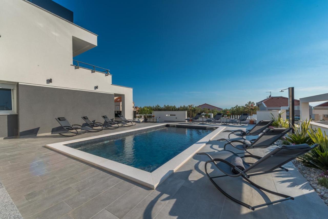 Villa Magnifica Apartments With Pool Novalja Dış mekan fotoğraf